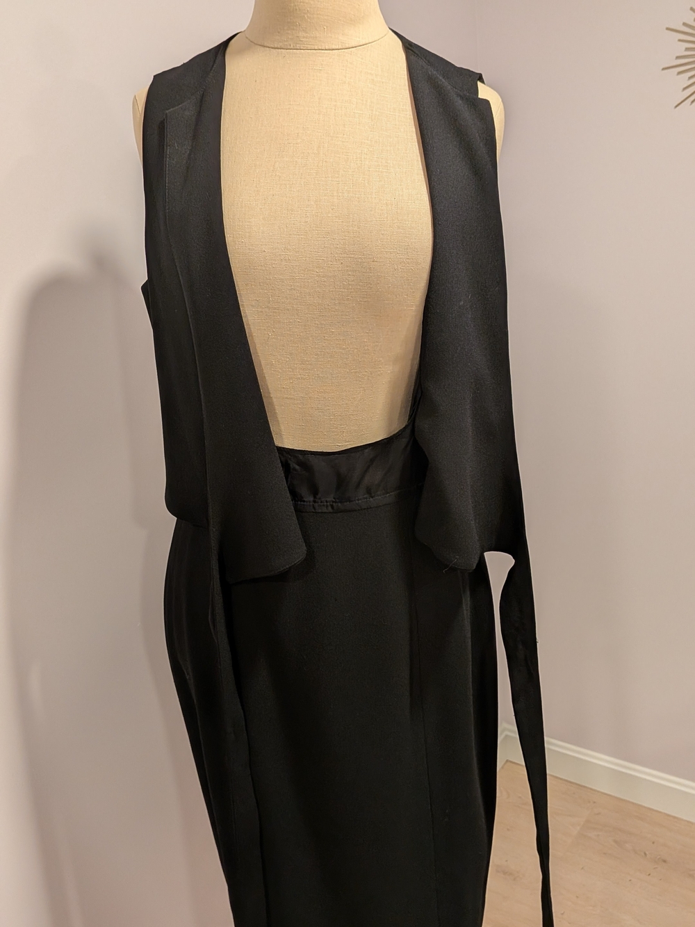 Jones New York Black Sleeveless Tie-Waist Midi Dress | Classic LBD, Boss Babe - Picture 6 of 8